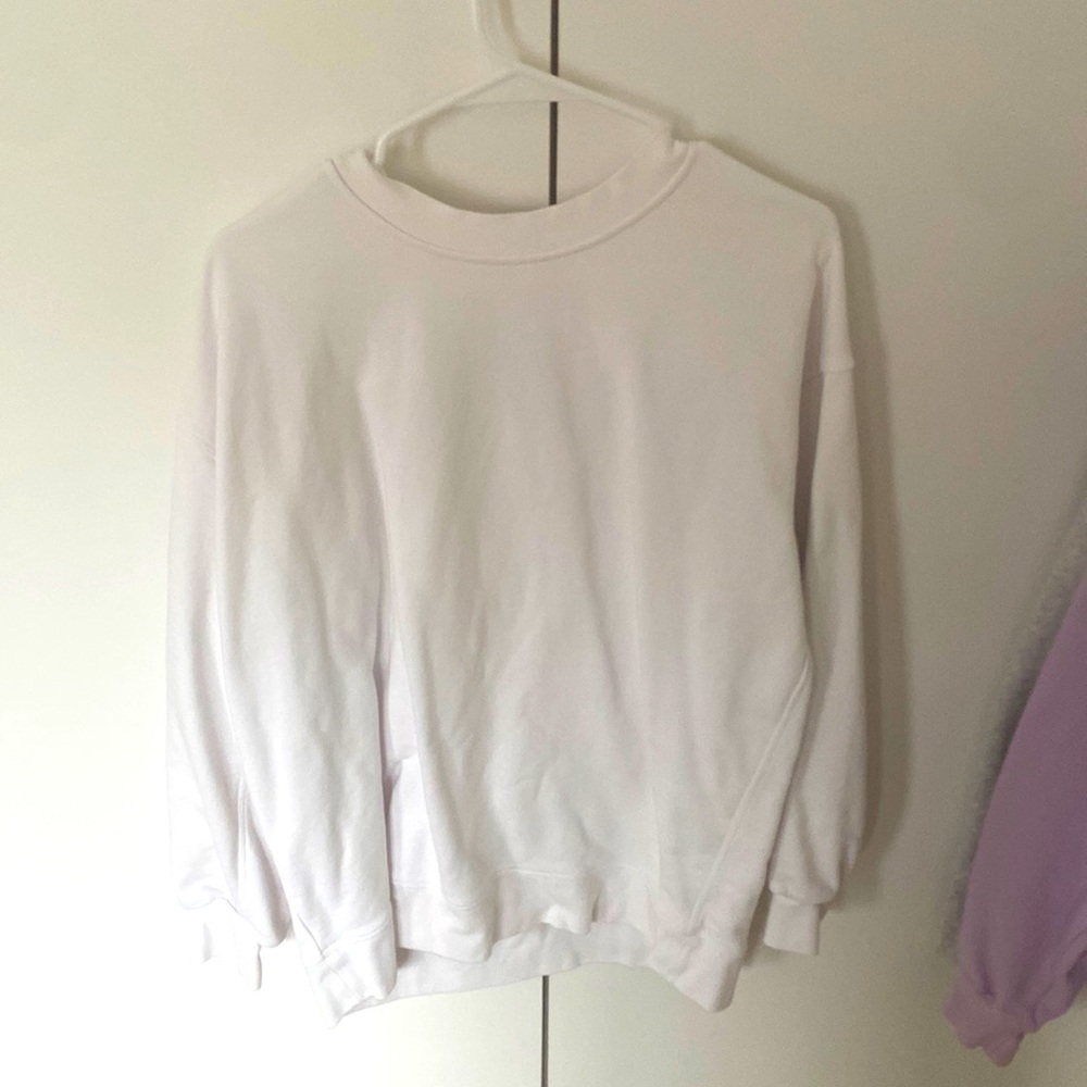 White lululemon crewneck Bellagio edition